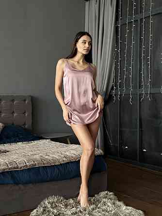 Жіноча нічна сорочка шовкова на регульованих бретельках Пудровий XL Харків