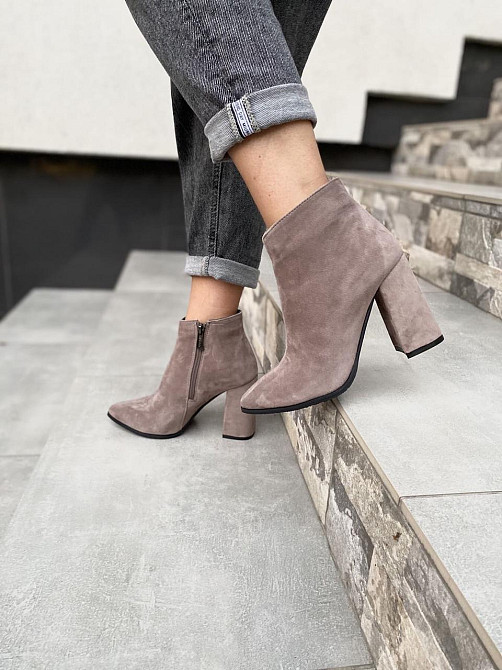 Nivelle Черевики жіночі NIVELLE капучино натуральна замша 37р. каблук 9.5см висота 10см (3026) Коломия - фото 2