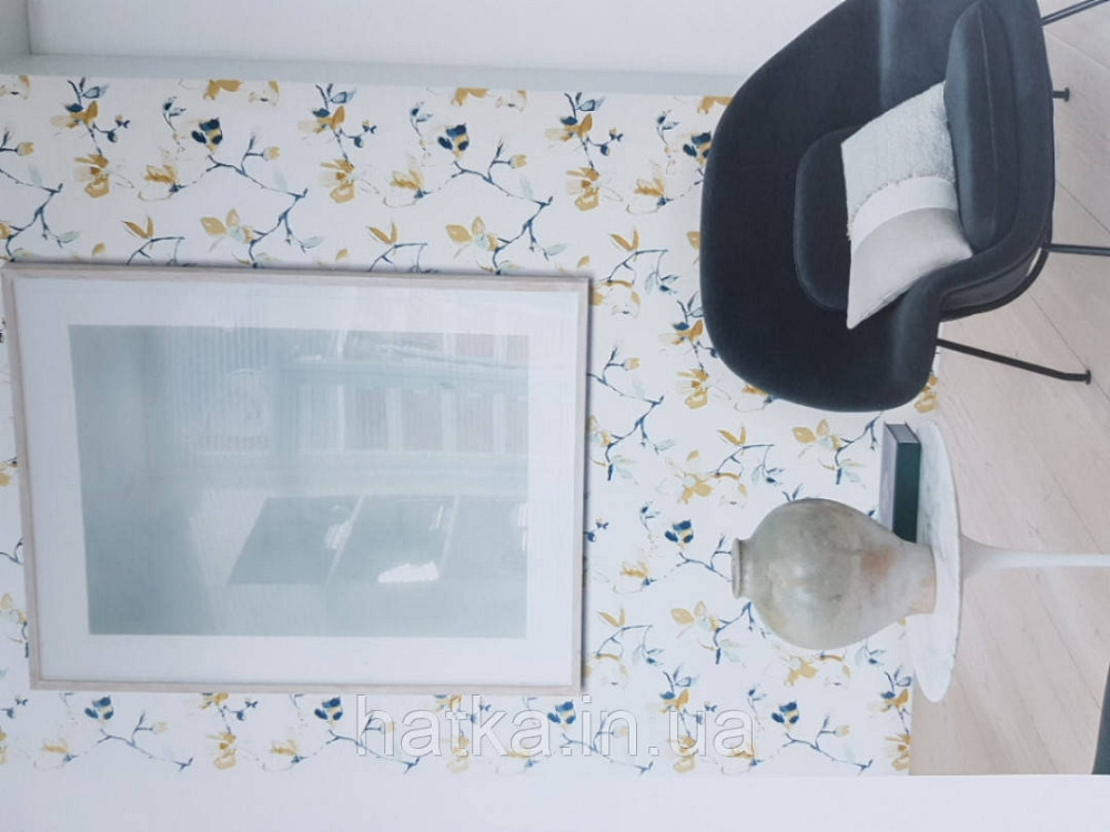 Обои флизелиновые  Khroma LAV007 LA VIE EN ROSE кофе с молоком ветки  цветы коричневые и синие Киев - изображение 1