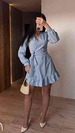 Женское романтическое платье на запах костюмка Голубой Одесса