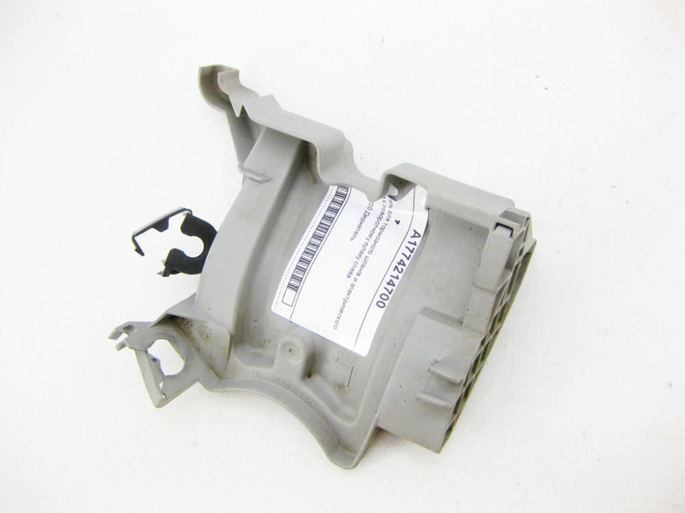 Mercedes-Benz  A1774214700 Тримач для гальмівного шланга та електричного дроту до поворотного кулака зліва CLA C118 CLA Shooting Brake X118 EQA H243 Одесса - изображение 6