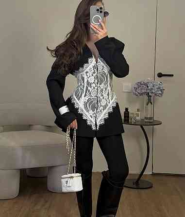 Жіночий стильний привабливий піджак костюмка + мереживо Чорний Одеса