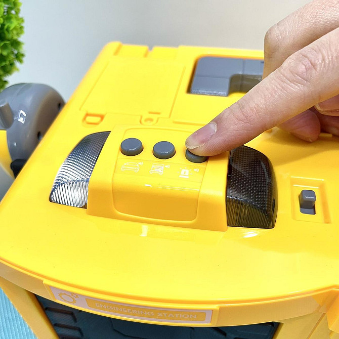 Гараж з машинкою Chengmei Toys Бетонозмішувач з світловими та звуковими ефектами Жовтий (CLM-553) Чернигов - изображение 9