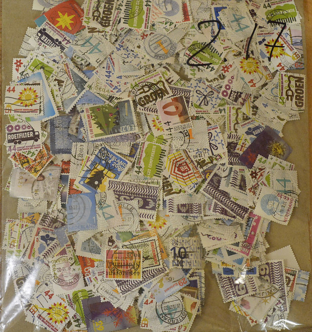 ГОРА МАРОК. Нідерланди. 1000 шт! (стандарт) 2.17 Полтава - фото 1