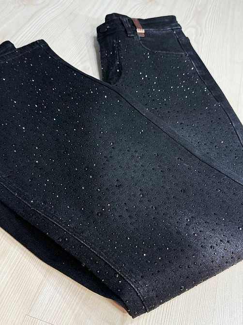Джинсы женские Allure 1136-26 палаццо ровные со стразами черные, черный, 31, 31, 83 см, 112 см Киев - изображение 2