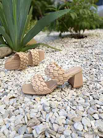 Stilli Шльопанці жіночі зі штучної шкіри на підборах бежеві STILLI L117-2 р. 36, 38, 39 / Літні Коломыя