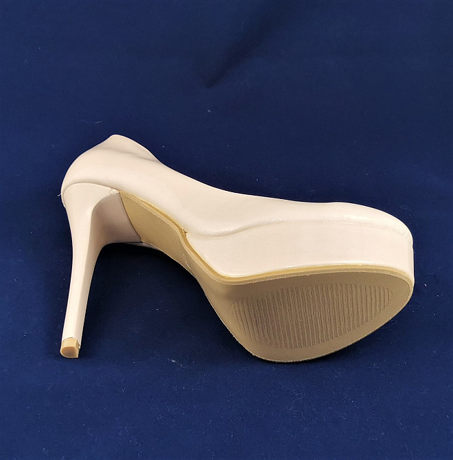 Жіночі Бежеві Туфлі на Каблуку Шпильке Лакові Модельні (розміри: 36,38,39,40) - 151 Дніпро - фото 7