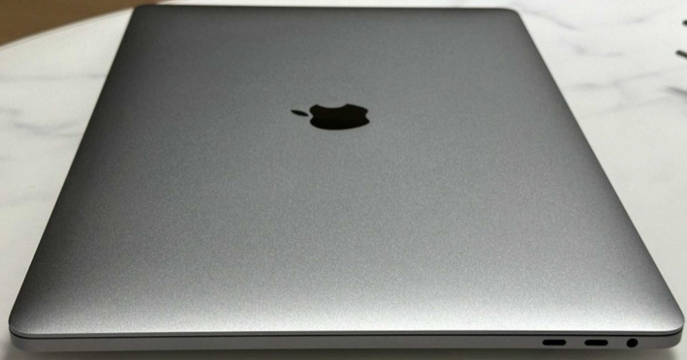 Ноутбук: MacBook Pro 15 (2018) Core i7, RAM16GB/ SSD512Gb. Київ - фото 1