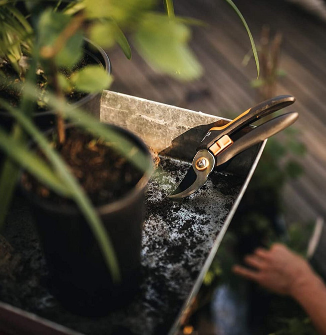 Площинний Секатор 26 см Fiskars Solid "P321" (1057162) Високовуглецева сталь Нововолинськ - фото 8