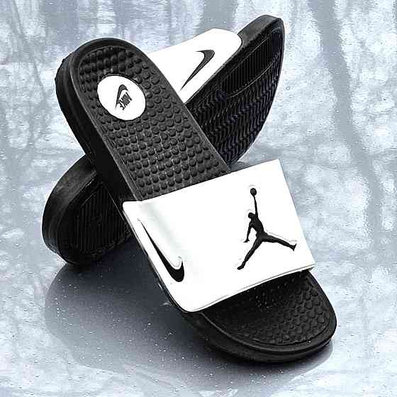 Шльопанці Nike Jordan Чорні Сланці Тапочки Білі Найк Жіночі (розміри: 36,37,38,39,40) Дніпро