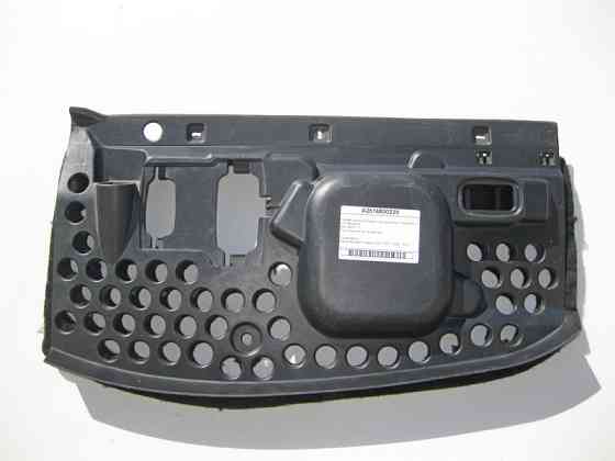 Mercedes-Benz  A2516800239 Права нижня накладка - кришка панелі приладів - торпеди R-Class W251 Одеса