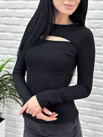Трикотажна кофтинка з розрізом на грудях "Kiss" оптом I Норма і батал 42, Чорний Київ