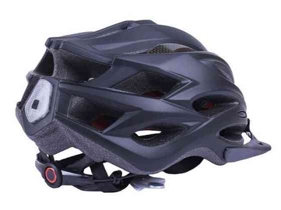 Шлем велосипедный H-093 с черным козырьком, габаритным фонарем (черный, size L) Мукачево
