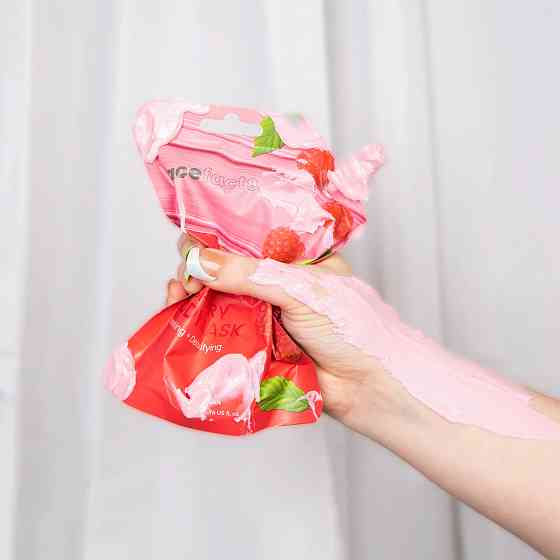 Освітлююча грязьова маска для тіла Малина Face Facts 200 мл Київ