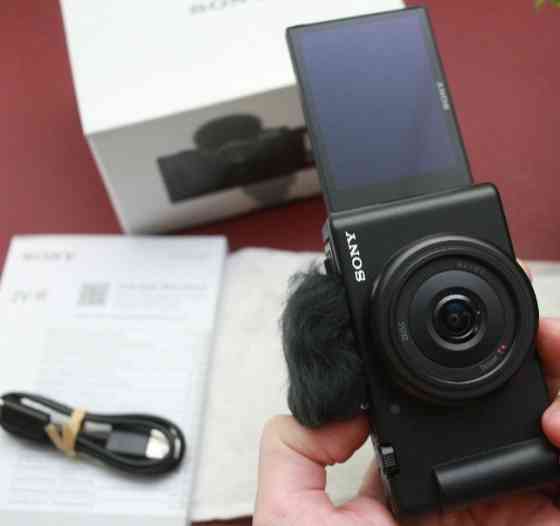 Фотоаппарат Sony zv-1f Киев