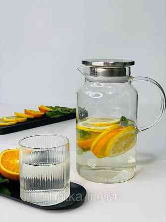 Глечик скляний "Арроу-стил" 1500 мл для напоїв прозорий із металевою кришкою Київ