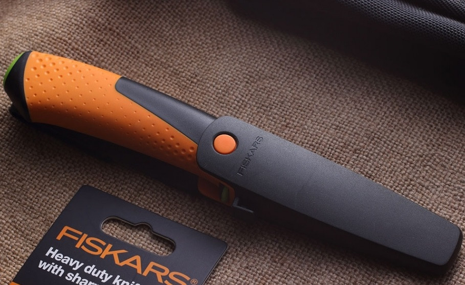 Посилений Ніж для важких робіт з чохлом-точилкою Fiskars (1023619) Нержавіюча сталь Нововолинськ - фото 10