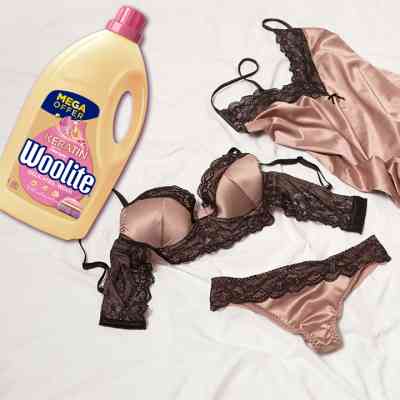 Гель для стирки Woolite Для шерсти и деликатных тканей С кератином 4.5 л (5908252004546) Винница