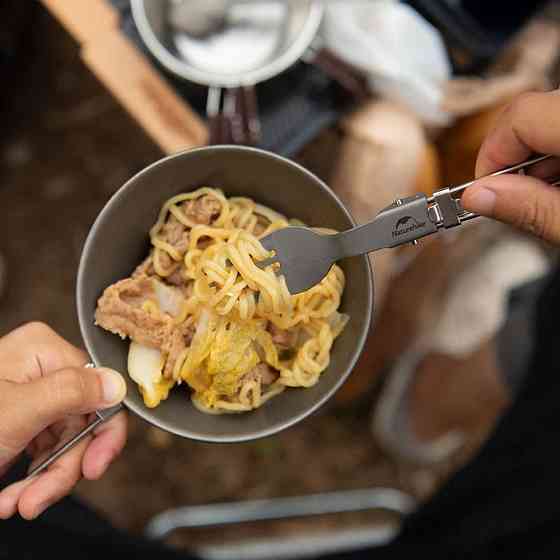 Вилка титановая складная Naturehike NH19C001-J серая с мешочком Ровно