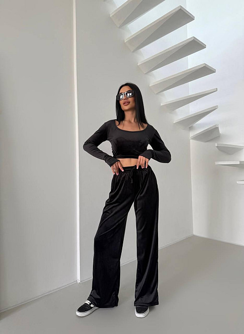 Женский прогулочный костюм двойка: лонгслив и штаны велюр Черный, 46/48 Одесса - изображение 3