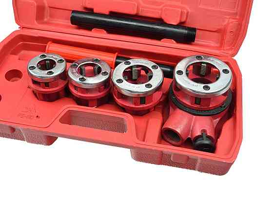 Трубний плашкотримач з храповим механізмом "GeKo" в комплекті з клупами 4 шт. 1/2"-1.1/4" Стрий