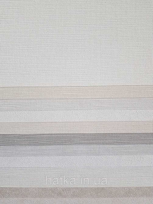 Шпалери вінілові на флізеліні Sintra Simmetria однотонні структурні тонка смужка світло жовті 523605 Київ - фото 3
