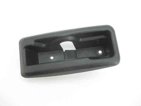 Mercedes-Benz  A1669243037 9051 Накладка петлі замка заднього сидіння внутрішня права чорна GL/GLS X166 Одеса