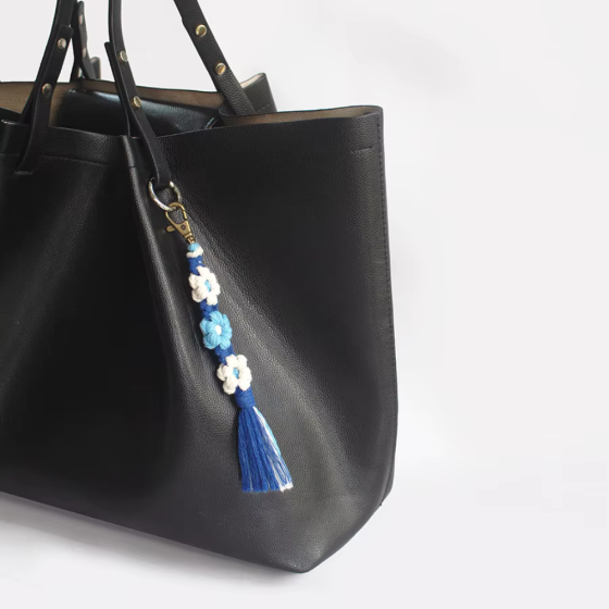 Набор макраме для ручного плетения и вязания брелока 