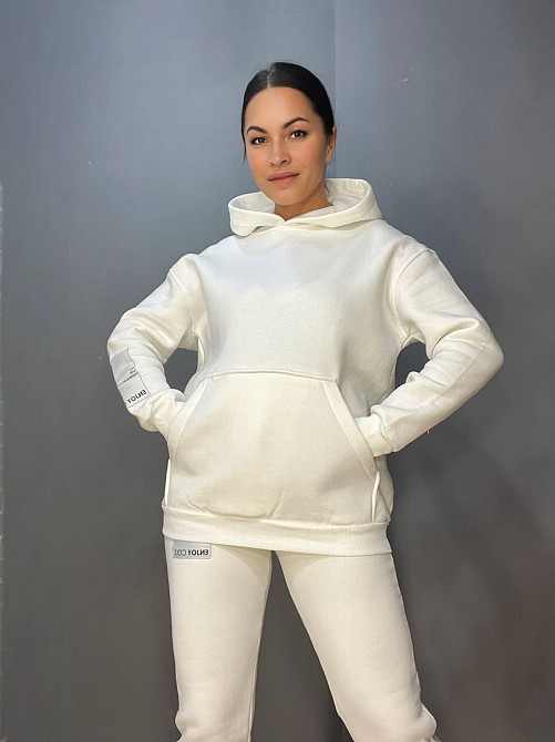 Костюм женский ENJOY 2920 худи с капюшоном брюки резинка нашивка утепленный флис белый, белый, L Киев - изображение 15