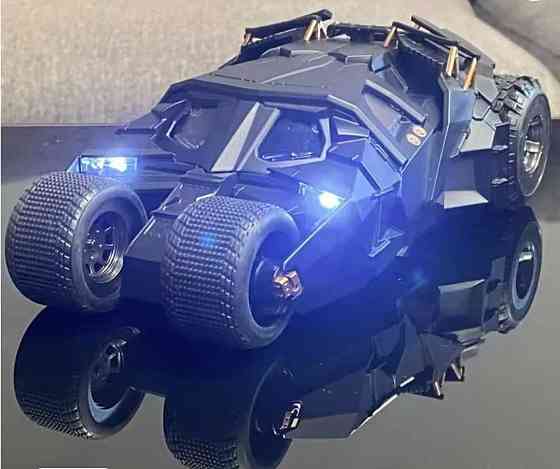 Бэтмобиль с эффектом дыма / огня (Spray) Харьков