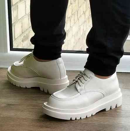 Жіночі Бежеві броги Туфлі Оксфорди Танкетка Білі Шкіряні Мокасини (розміри: 36,37,38,39,40,41) Дніпро