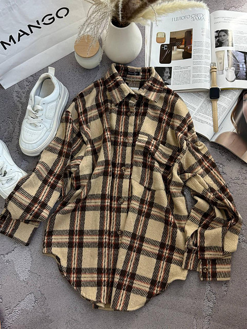 Жіноча тепла оверсайз сорочка в клітинку на ґудзиках кашемір Мокко Одеса - фото 4