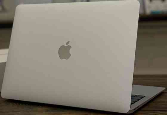 Ноутбук: MacBook Air 2020, 1.1 i5, 8/500Gb.Silver. Київ