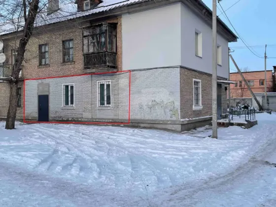 Аренда магазина на ЖМ Северный красная линия с отдельным входом (улица Семфорна) Днепр