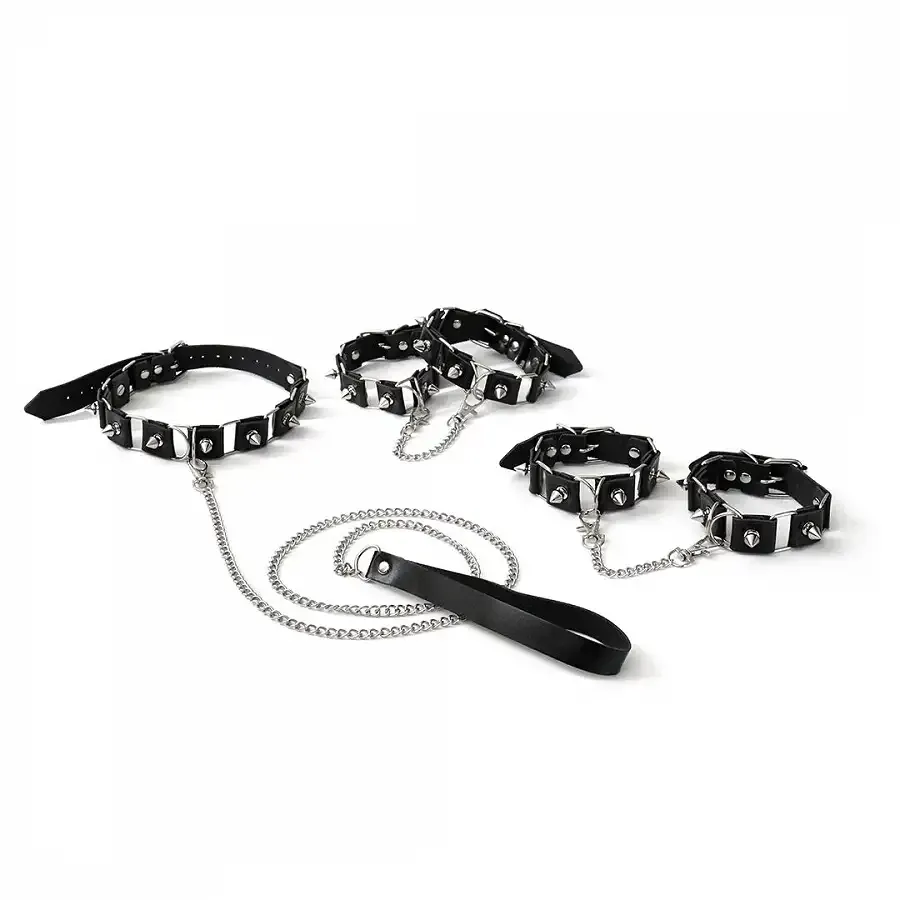 Бондажний набір: нашийник з повідцем, наручники та поножі Art of Sex - Cassandra, колір чорний Львів - фото 1