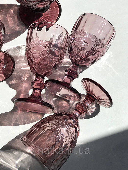 Набір для напоїв 7 предметів 6 шт. келихів + графин 1 л «Вінтаж» 300 мл рожевий Київ - фото 1
