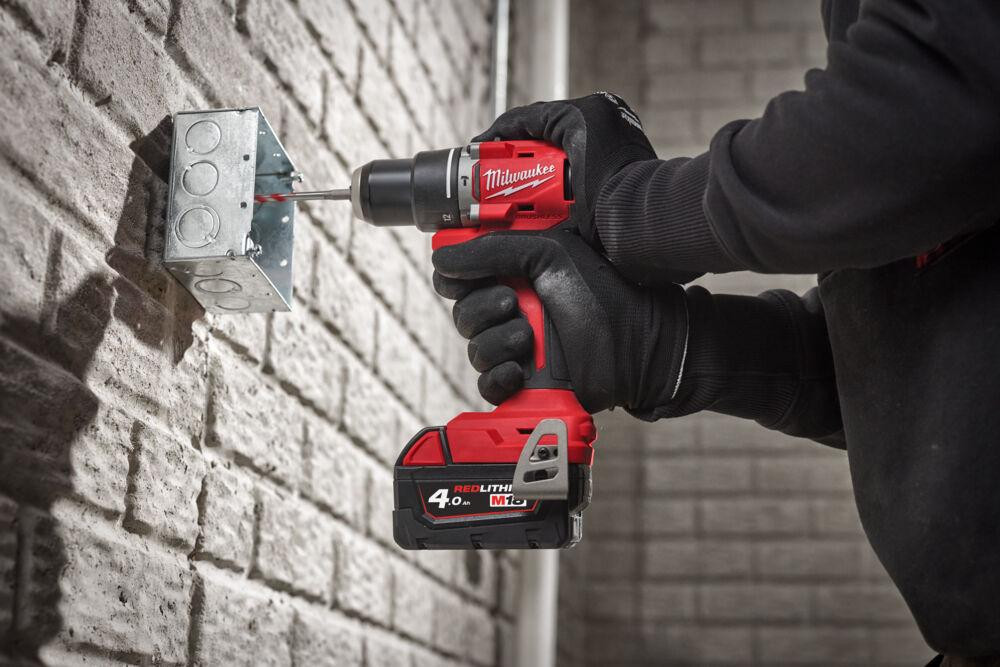 Дриль-шуруповерт акумуляторна безщіткова ударна MILWAUKEE M18 BLPDRC-0 (60Нм) (каркас) + M18 B2 подарунок Одеса - фото 6