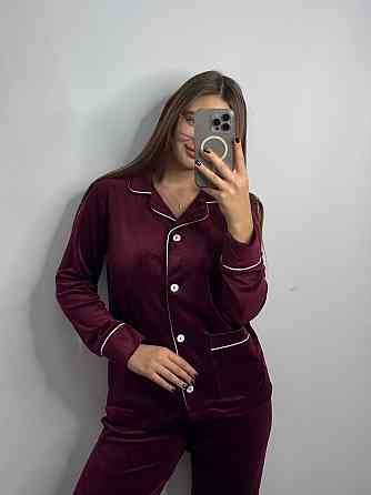 Костюм из плюшевого велюра на пуговицах с двумя карманами Бордовый S Харьков