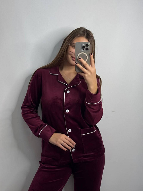 Костюм из плюшевого велюра на пуговицах с двумя карманами Бордовый S Харьков - изображение 1
