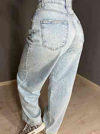 Джинсы женские I8 52452 SKATER jeans широкие бананы с высокой посадкой светло-голубые, светло-голубо Одесса