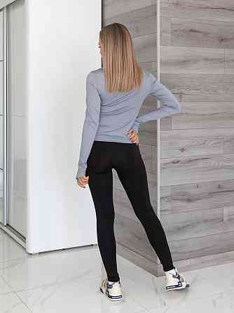Женский костюм для спорта и фитнеса 