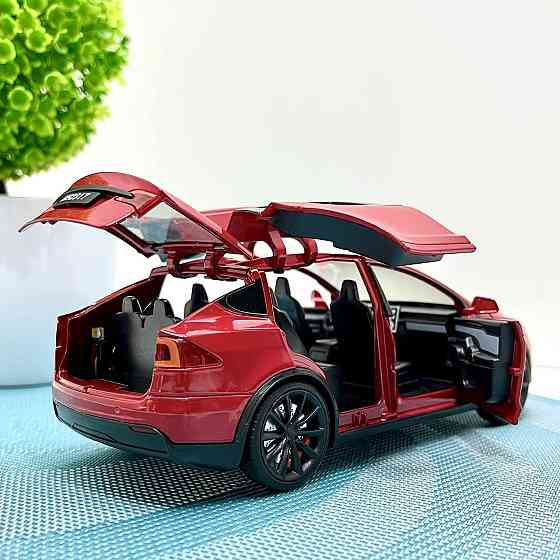 Машина Автосвіт Tesla Model X інерційна відчиняються двері капот багажник 17см Червона (AP-2004) Чернігів