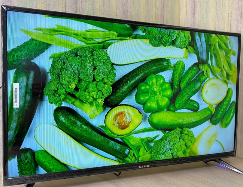 Тонкий Телевизор: Samsung 42