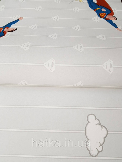 Метрові вінілові шпалери на флізеліні AdaWall Ada Kids дитячі хмари хмари хмари тучки білі сріблясті на світло-сірому Київ - фото 2
