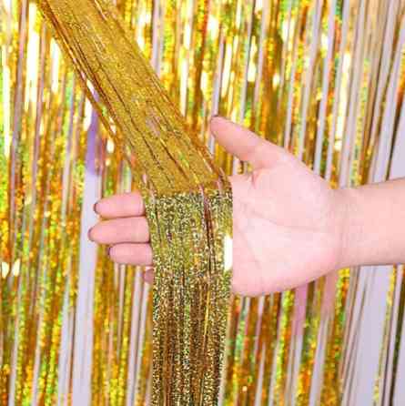 Дощик для фотозони з голограмою прикраса 245 см на 92 см золотистий Київ