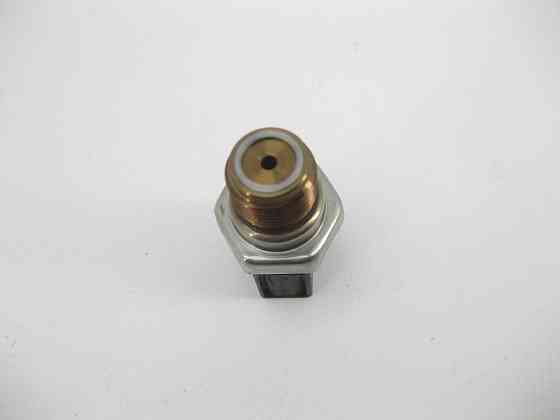 VAG  05L906054A Датчик тиску в паливній рампі лівої Одесса