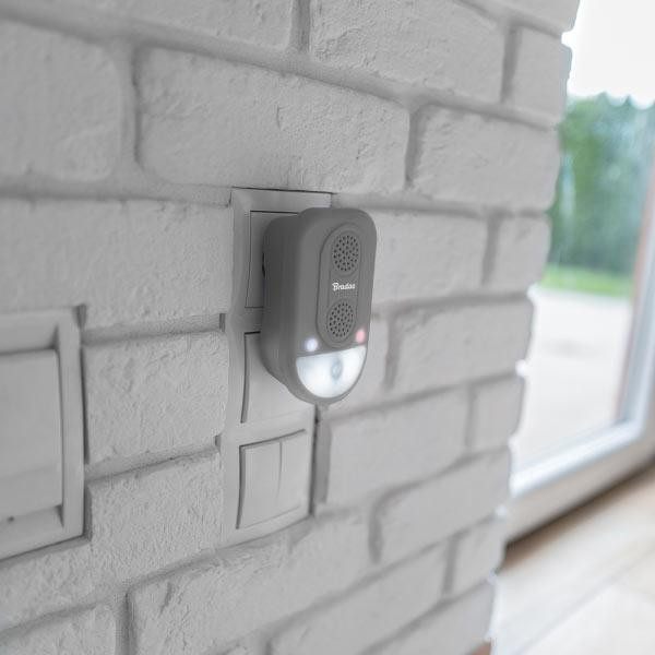 Электрический отпугиватель грызунов с LED лампой 100м² BRADAS Польша Киев - изображение 4