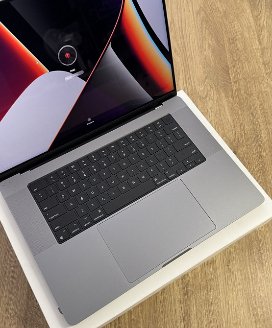 Ідеальний 16ʼ MacBook Pro M1MAX/64GB/1TB | Рідна батарея 100% Киев - изображение 4