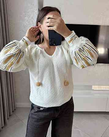 Жіноча тепла вишиванка - світшот з ніжною вишивкою колосками Одеса