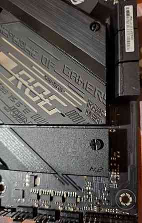 Материнская Плата ASUS ROG Strix Z490-E (Wi-Fi) Киев